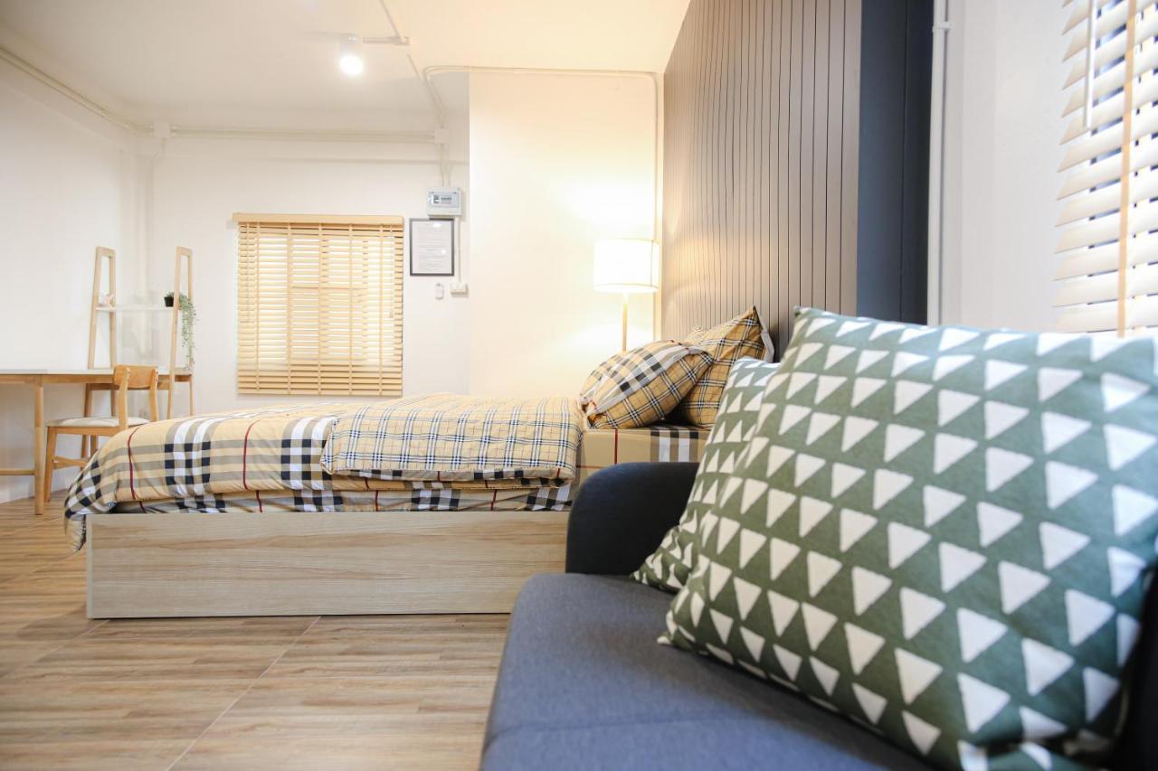 Sleep Sleep Suanphak Hotell Bangkok Exteriör bild